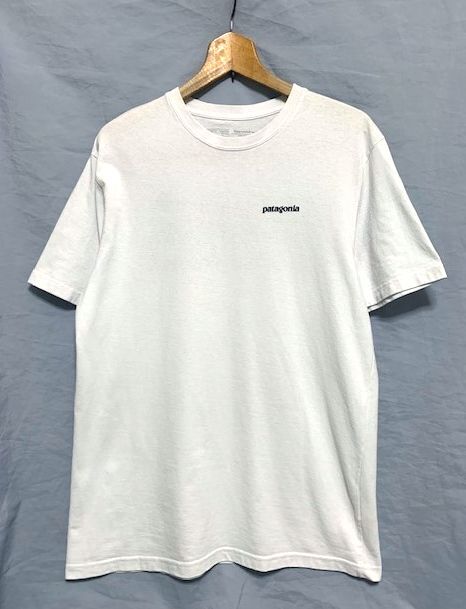 ☆19SS patagonia パタゴニア P-6 Logo Responsibili Tee ロゴプリントTシャツ ホワイト Mの画像3