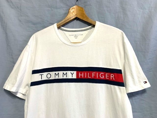 ★美品 TOMMY HILFIGER トミーヒルフィガー ロゴ刺繍 クルーネックTシャツ ホワイト Lの画像2