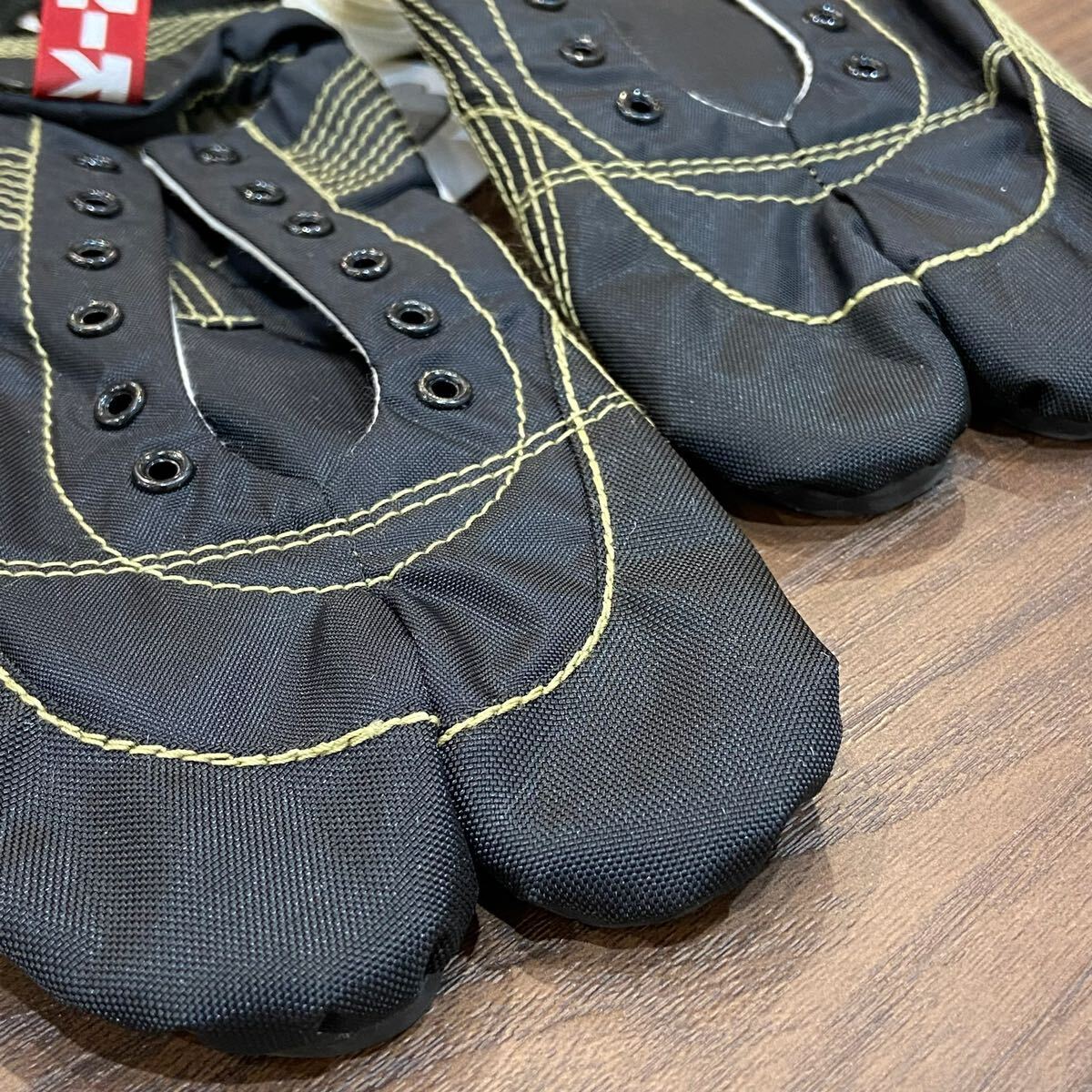 【無敵】伝統職人の匠技が創り出すランニング足袋　ブラック26.5cm ※箱なし