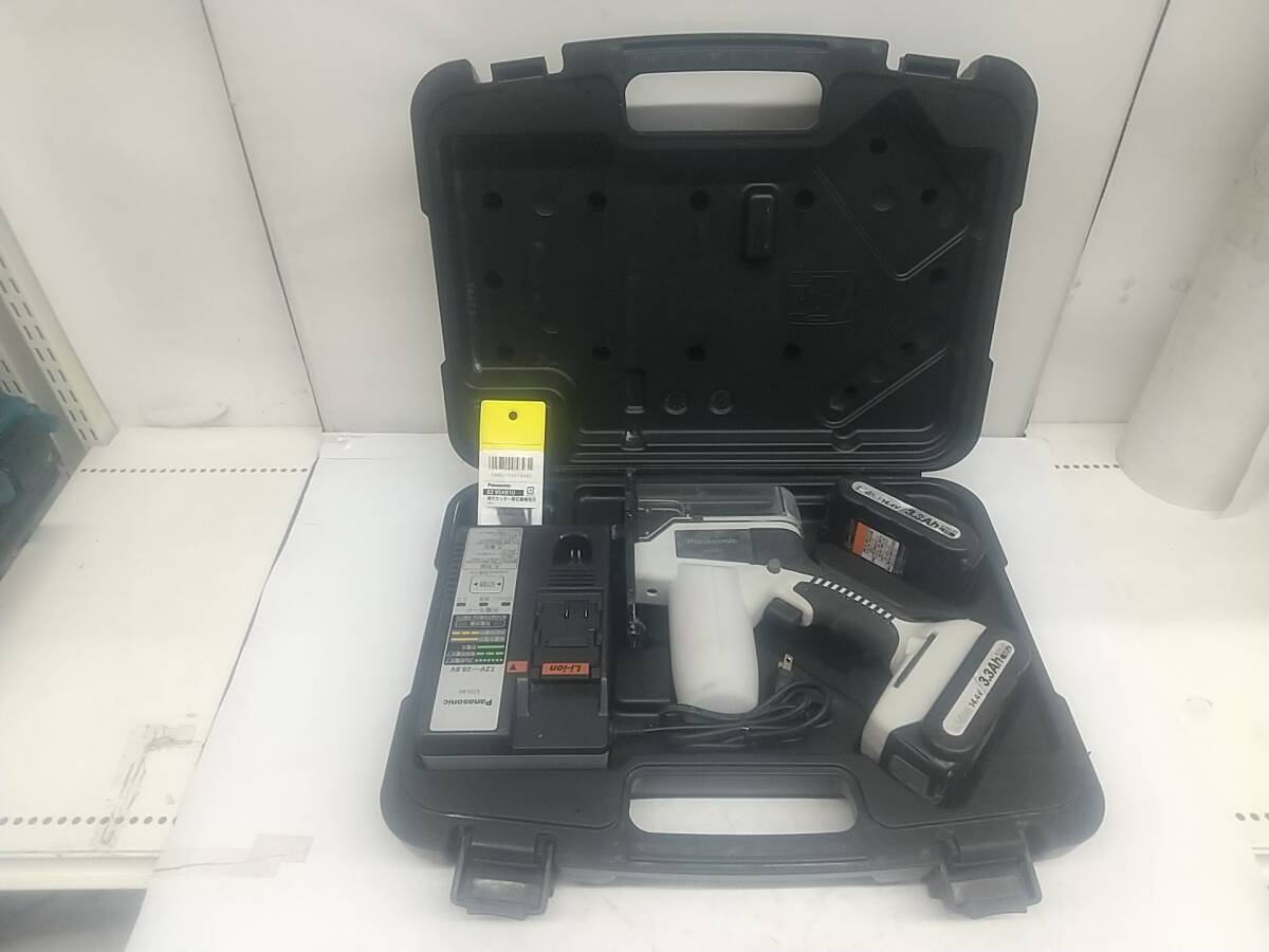 【中古品】Panasonic(パナソニック) 14.4v充電角穴カッター (3.3Ahバッテリ2個/充電器/ケース) EZ4543　ITMZ84BN32AW_画像1