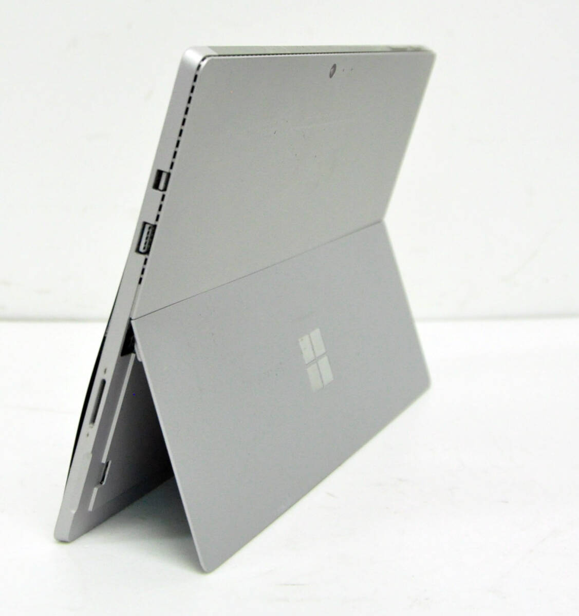 超高解像度2736 x 1824 Surface Pro 4 Corei5-6300U 2.4GHz/ メモリ8GB/ SSD 256GB/ 無線/ カメラ/ Win10の画像3