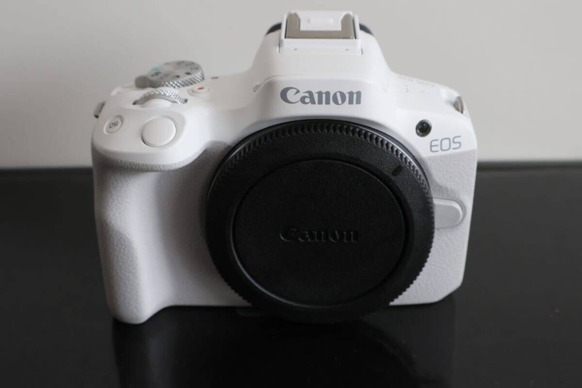 EOS R50 ホワイト ボディ 美品 バッテリー新品|Yahoo!フリマ EOS R50 ホワイト ボディ 美品 バッテリー新品|Yahoo!フリマ