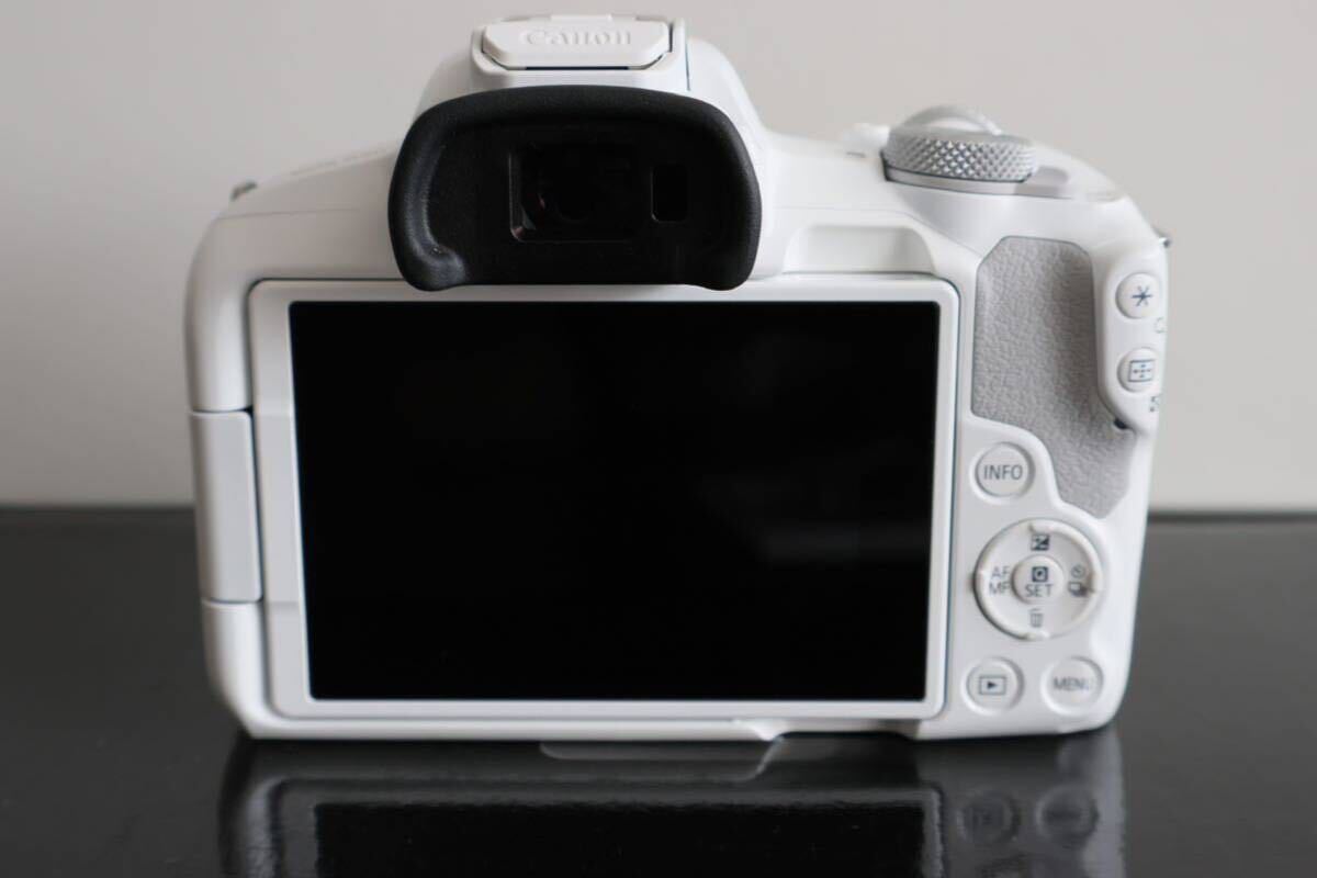EOS R50 ホワイト ボディ 美品 バッテリー新品|Yahoo!フリマ EOS R50 ホワイト ボディ 美品 バッテリー新品|Yahoo!フリマ
