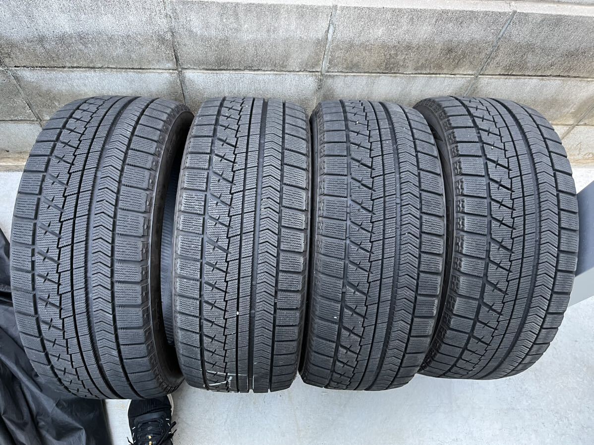 2019年製　225/50R17 スタッドレス VRX ブリヂストン_画像1