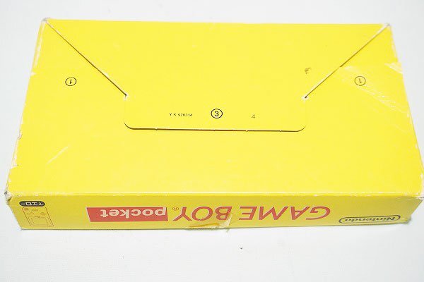 【質Banana】ジャンク品!! Nintendo/任天堂 MGB-001 GAMEBOY/ゲームボーイポケット イエロー 箱付き 部品取りに 現状品 ♪_画像8
