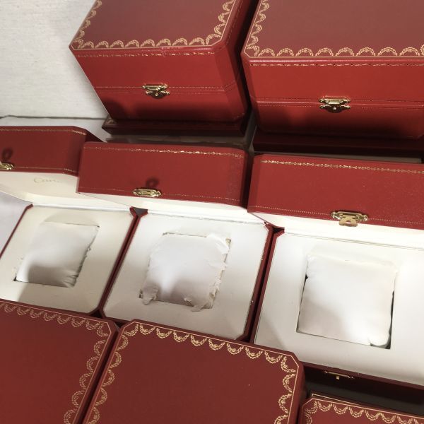 【30点セット】Cartier カルティエ 時計 空箱 アクセサリーケース ブレスレット用お手入れキットの画像4