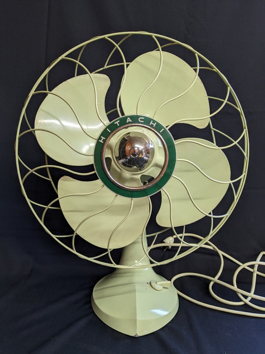 【杉】昭和レトロ HITACHI 日立 扇風機 A.C. DESK FAN M-6042□ アンティーク卓上扇風機 当時物 ファンカバー径約44cm ジャンクの画像1