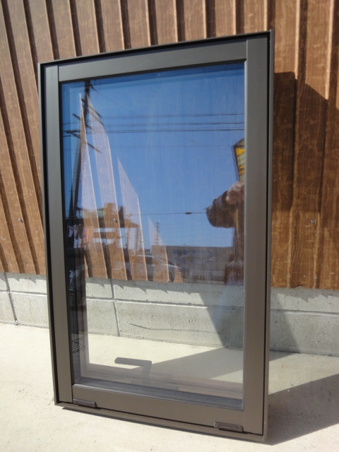 T-235　リクシル　リプラス　横すべり出し窓　グレモン　W490ｘH786㎜　 ペアガラス 複層ガラス サッシ 窓 DIY リフォーム