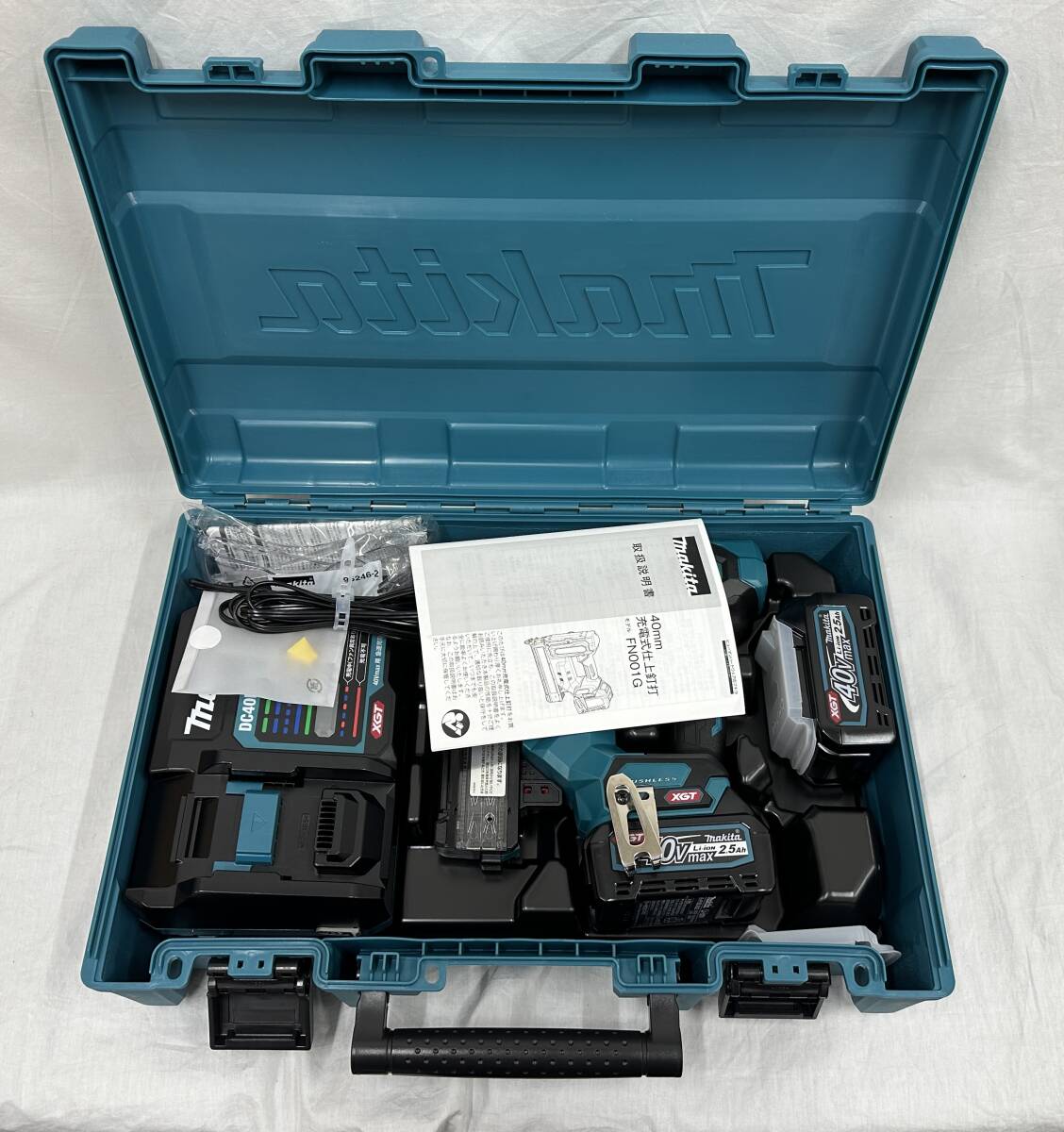 【未使用/領収書可】 makita 40mm 充電式仕上釘打 FN001G マキタ 電動 工具 釘打 現場 作業 DIY_画像2