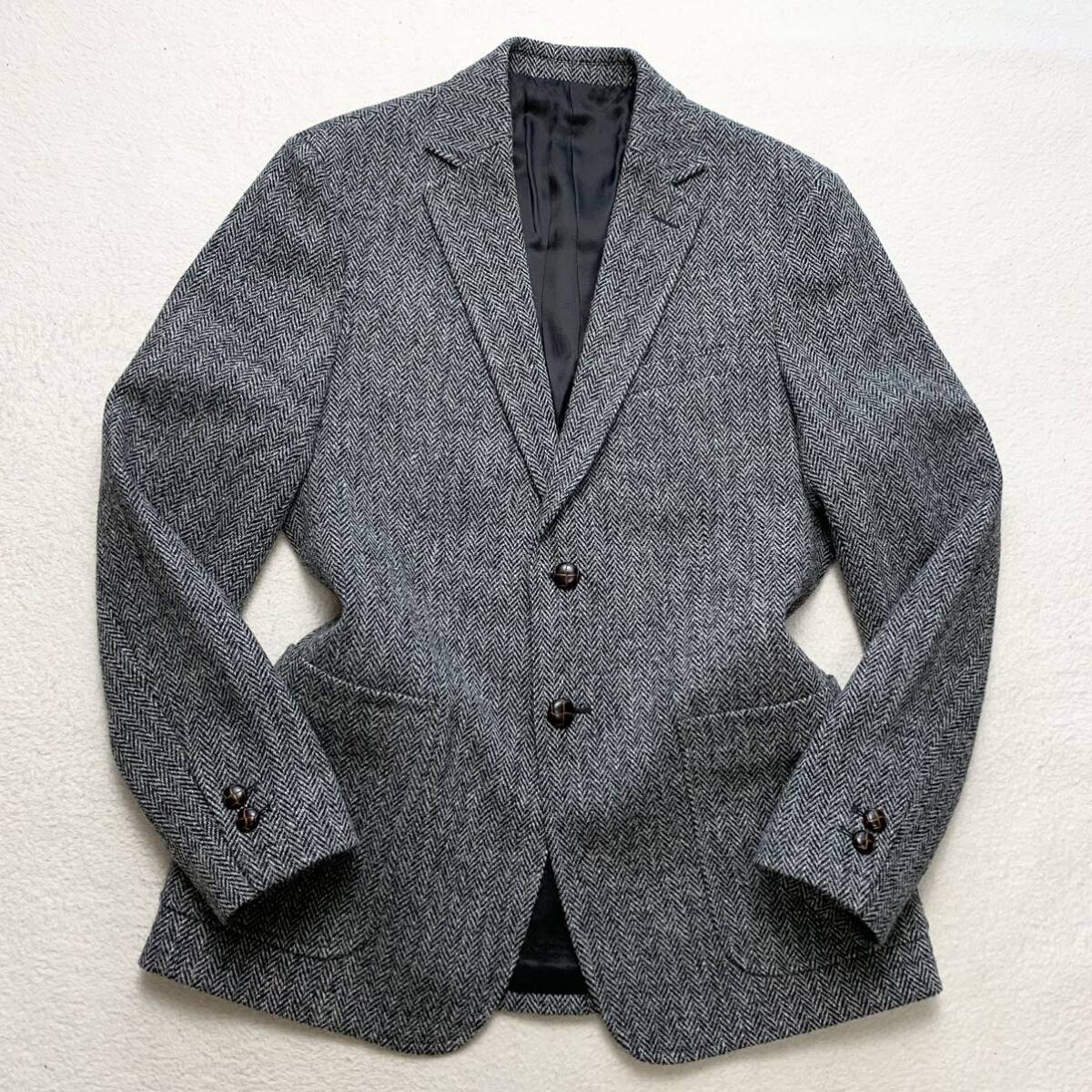 未使用級 希少XL ハリスツイード【圧巻のくるみボタン】Harris Tweed テーラードジャケット ブレザー 本切羽 ウール ヘリンボーン グレー_画像2