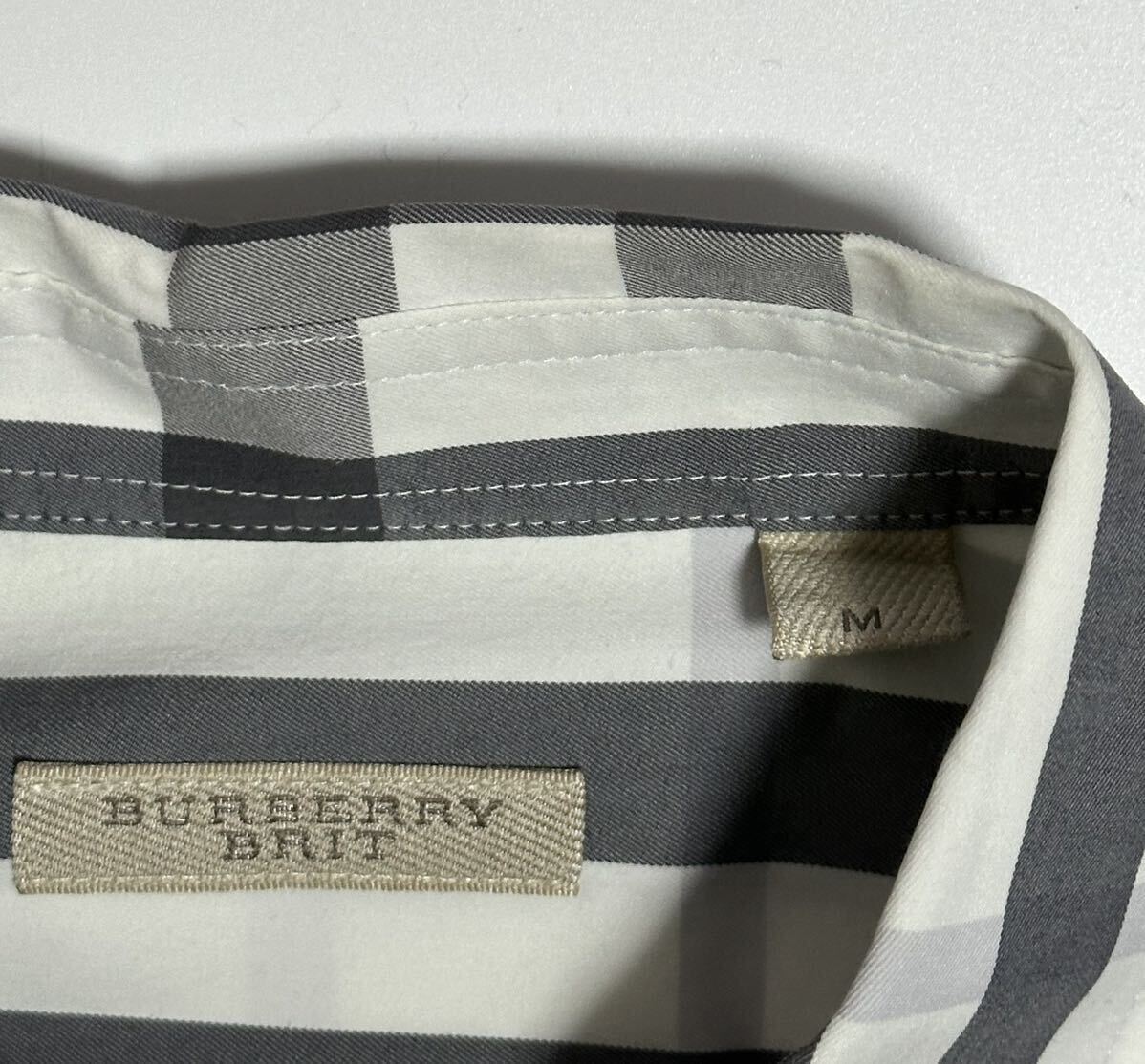 【美中古品】BURBERRY BRIT バーバリー チェックシャツ サイズM ホワイト_画像4