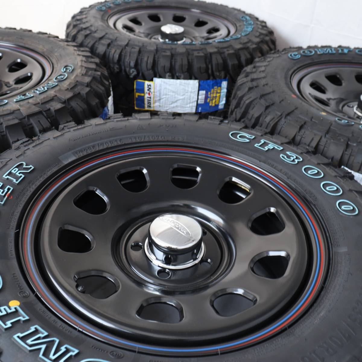 新品 デイトナ 16-7.0J＋33 5-114.3 ブラック タイヤ付4本SET 235/70R16 COMFORSER CF3000 デリカD5 アウトレット品(W2411)の画像5