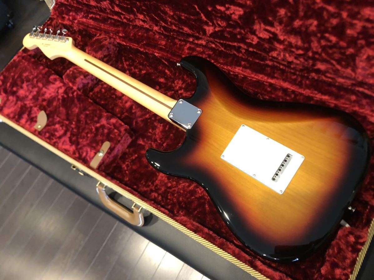 Fender Made in Japan Made in Japan Hybrid II Stratocaster (3-Color Sunburst/Maple)の画像4