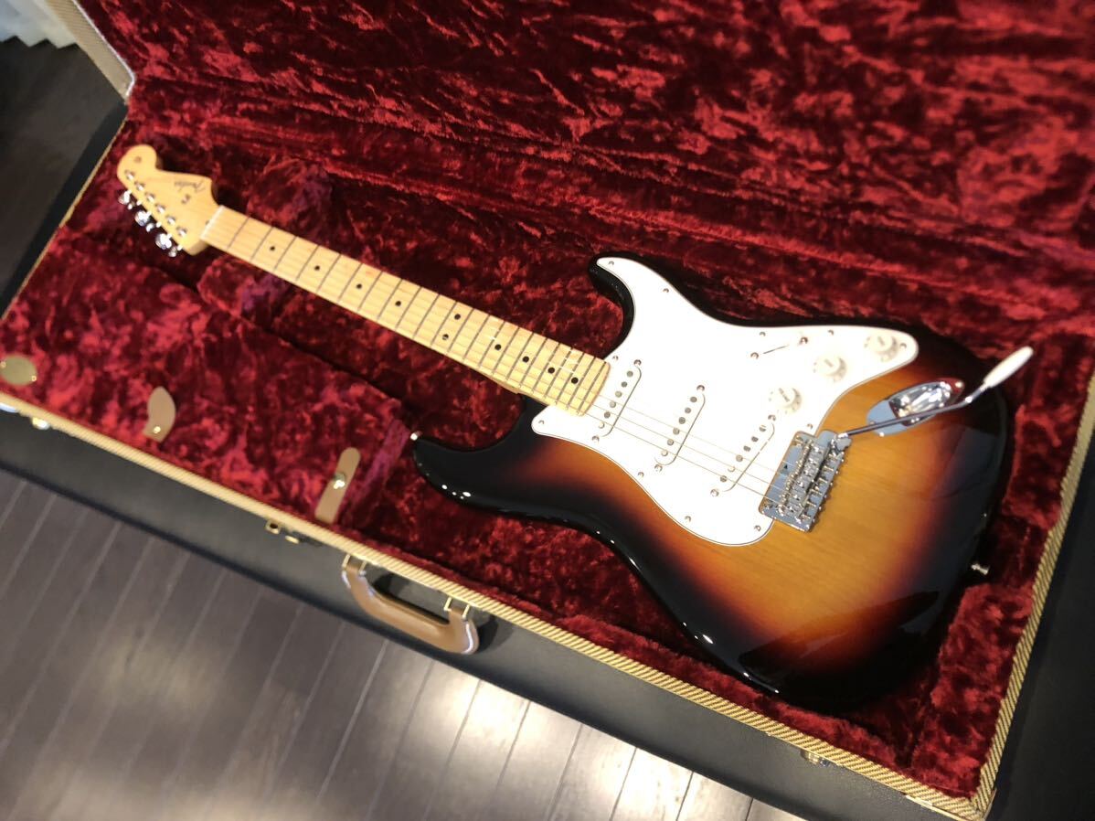 Fender Made in Japan Made in Japan Hybrid II Stratocaster (3-Color Sunburst/Maple)の画像1