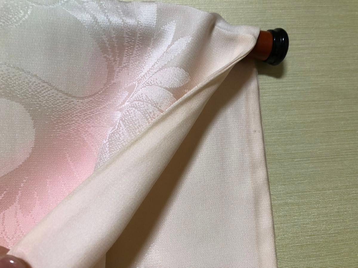 【洗える長襦袢】トールサイズ　Lサイズ相当　薄ピンクに菊、鞠、組紐などの地紋　ポリエステル　半衿付き　即着用可能