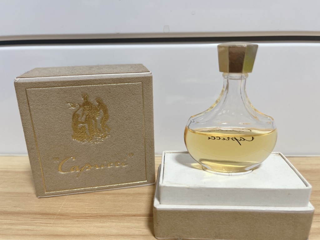 （0326）　Nina　Ricci　ニナニッチ　Capricci　PARFUM　パルファム　香水　ミニボトル　フレグランス　7.5ｍｌ_画像3