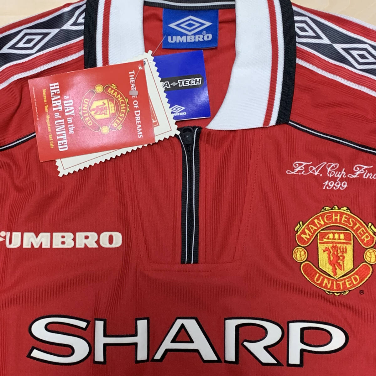 1998 1999 マンチェスター・ユナイテッド ベッカム ユニフォーム 新品 3冠 FAカップ イングランド アンブロ Manchester Beckham 98 99 Newの画像3