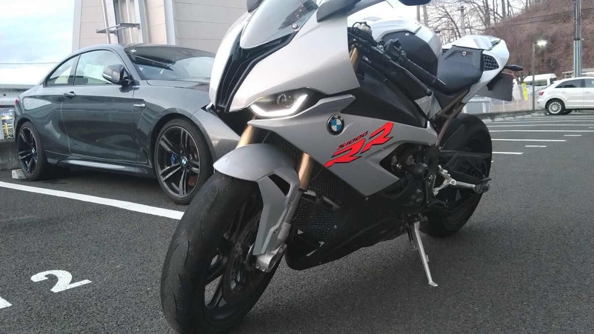 早い物勝ち!!　車検残1年!!　新型207馬力　走行1700km 電サス　鍛造ホイール　s1000rr bmw ガレージ保管　gsx cbr yzf k67 1199 1098 1299_画像1