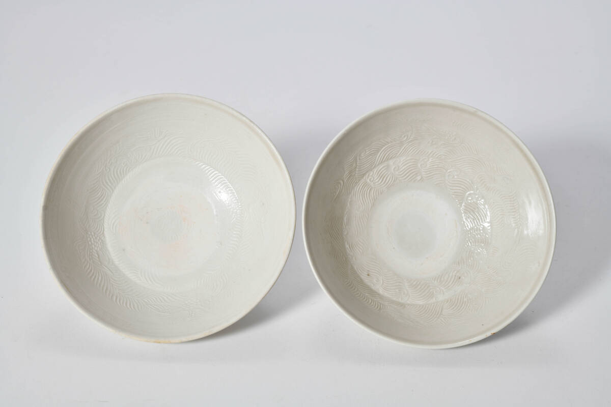 中国美術 時代物 白磁 定窯 陰刻 鳳凰花卉文碗 一対・2点セット・茶碗・唐物 br10222の画像7