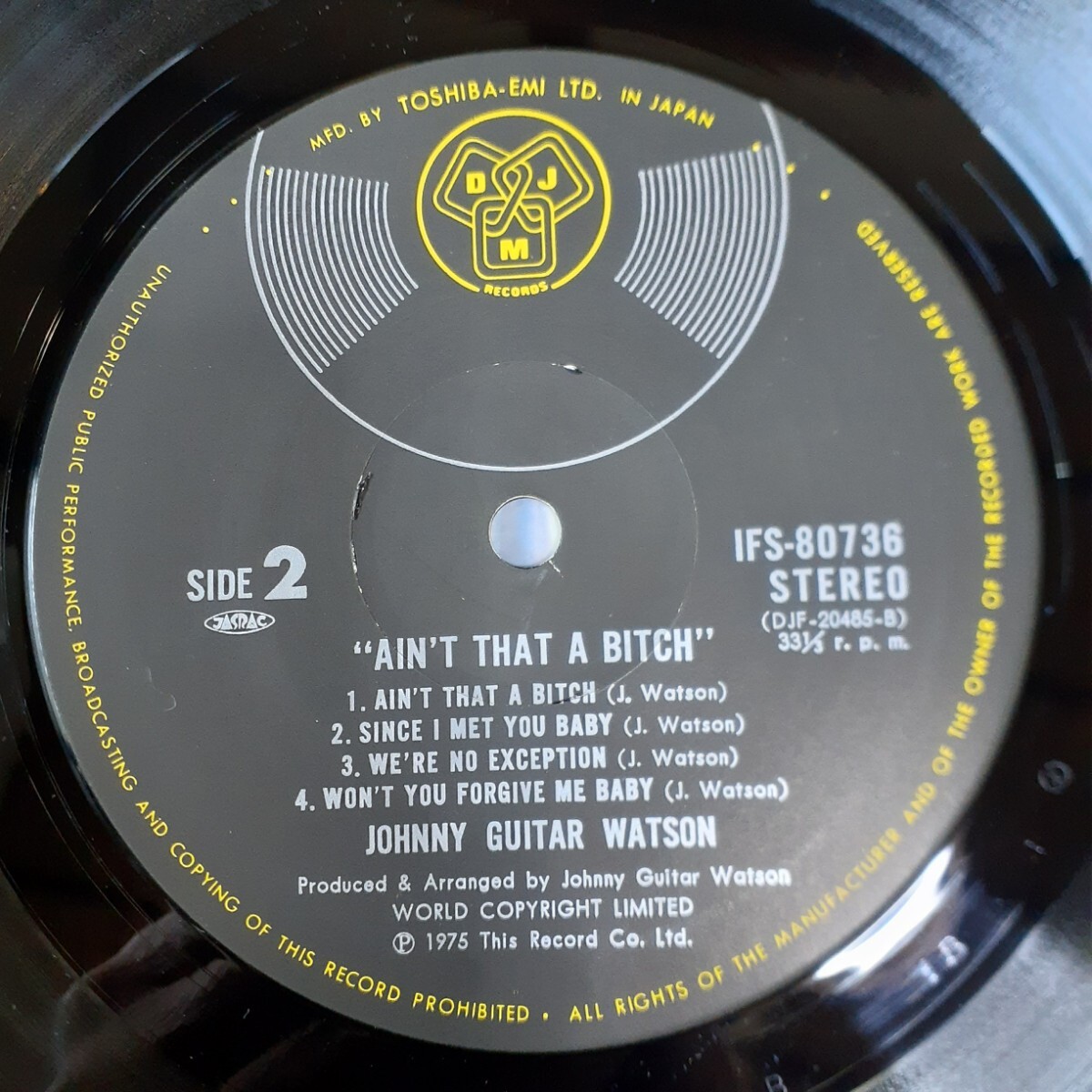 JOHNNY GUITAR WATSON / AIN'T THAT A BITCH /LP/SUPERMAN LOVER/定番ネタ/レアグルーヴ/国内盤,JAPAN PRESS/IFS-80736_画像3