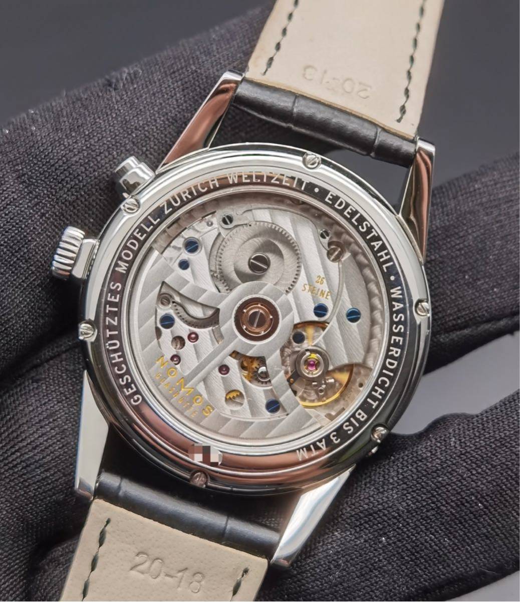 中古美品 付属品あり ノモス NOMOS チューリッヒ ワールドタイマー ZR1X4W2 シルバー GMT スモールセコンド SS メンズ 自動巻き 腕時計_画像3