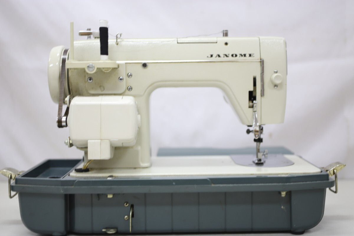 JANOME ジャノメ ミシン MODEL 680 ケース付 アンティーク レトロ（F2575）_画像2