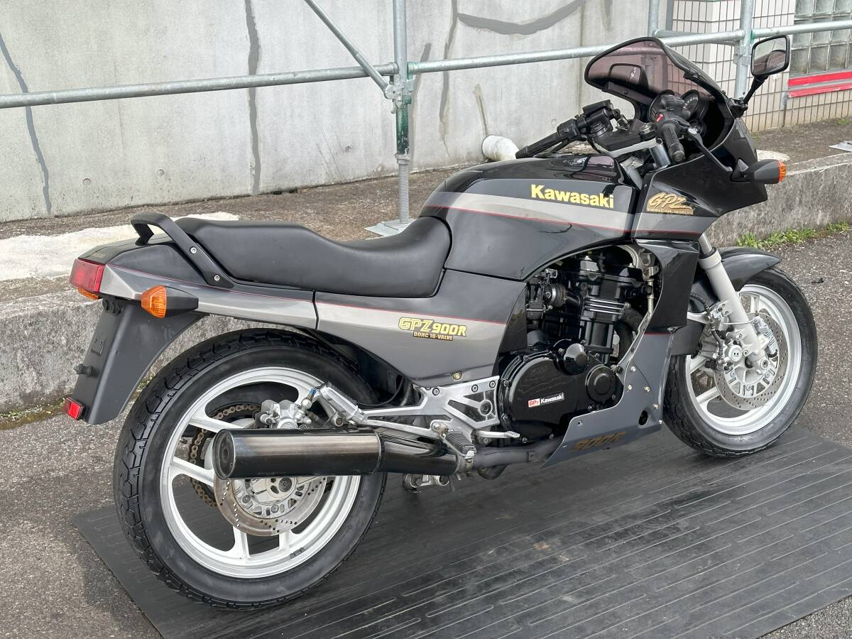 超極上GPZ900R A1 エンジン絶好調!! 人気カラー!! KAWASAKI カワサキ エンジン実働 動画あり ニンジャ NINJA GPZ750 GPZ550 トップガン_画像6