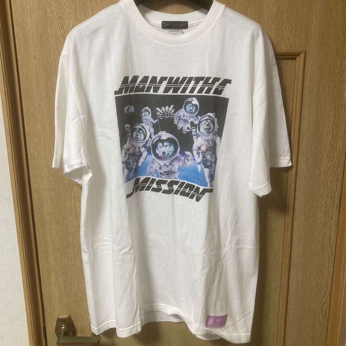 MAN WITH A MISSION×CANDY STRIPPER 宇宙Tシャツ XLサイズ MAN WITH A MISSION×CANDY STRIPPER 宇宙Tシャツ XLサイズ