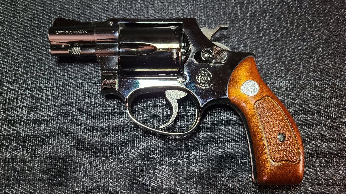 【コクサイ　S&W M36　38チーフスペシャル　ブルーメタルモデル　2インチ　樹脂製モデルガン　中古】_画像1