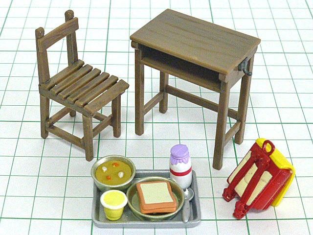 昭和30年代の小学校 懐かしい学校グッズ 机/椅子/給食