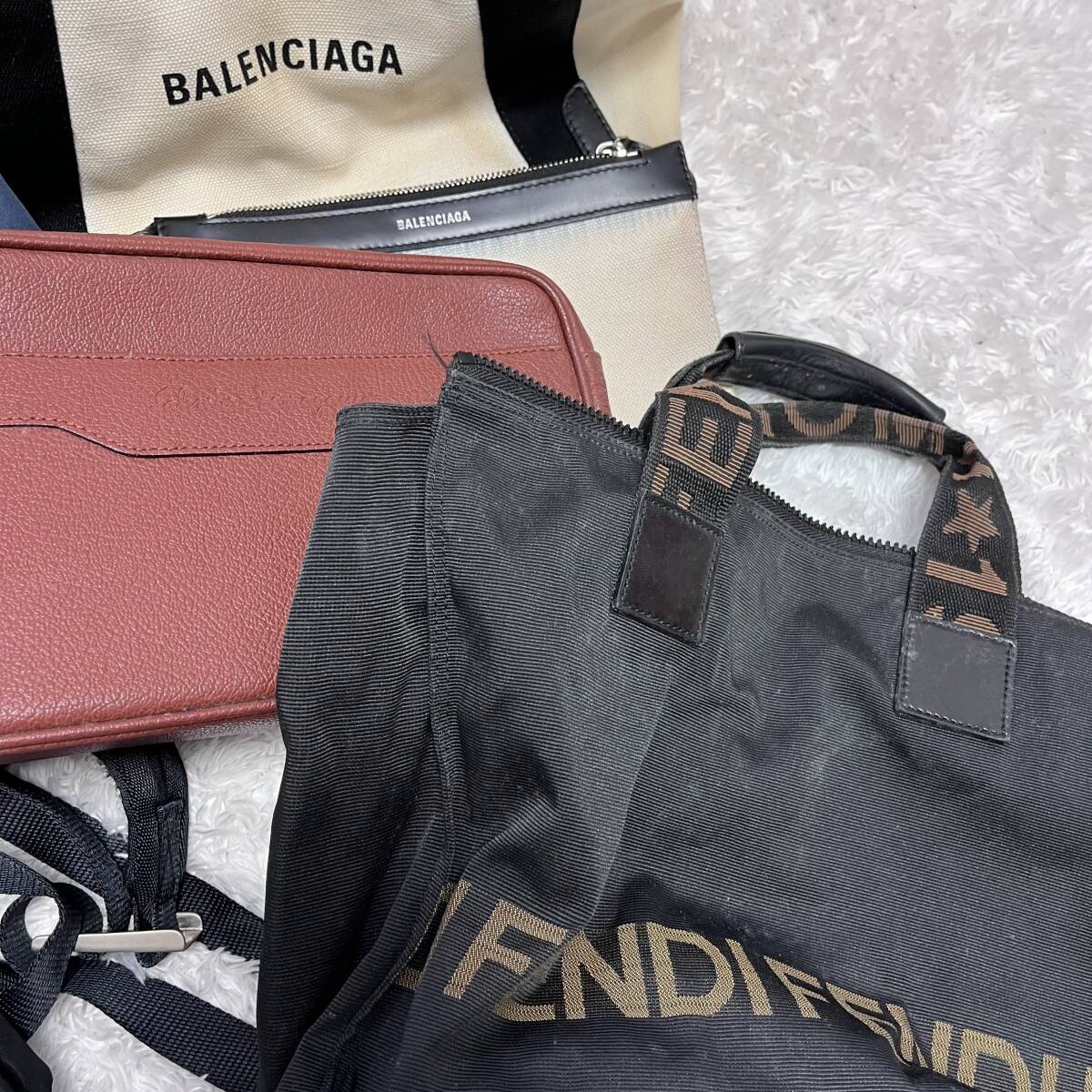 1円 ブランドバッグ まとめ PRADA BALENCIAGA FENDI サルヴァトーレフェラガモ コーチ セット おまとめ リュック ポーチ_画像3