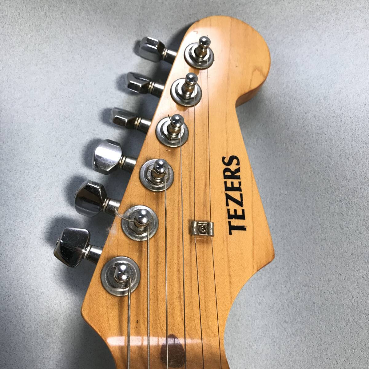 # TEZERS エレクトリックギター エレキギター ギター アンプ 収納ケース付き 楽器 器材 弦楽器 音楽用品 現状品 #G30177_画像5