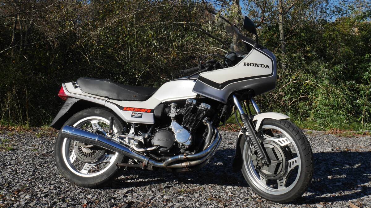 1984 ホンダ CBX550 - restore base | CBX400 | GT380 | CB400F | Z400 | Z500 | Z550 ｜カワサキ｜スズキ| YAMAHA_画像3