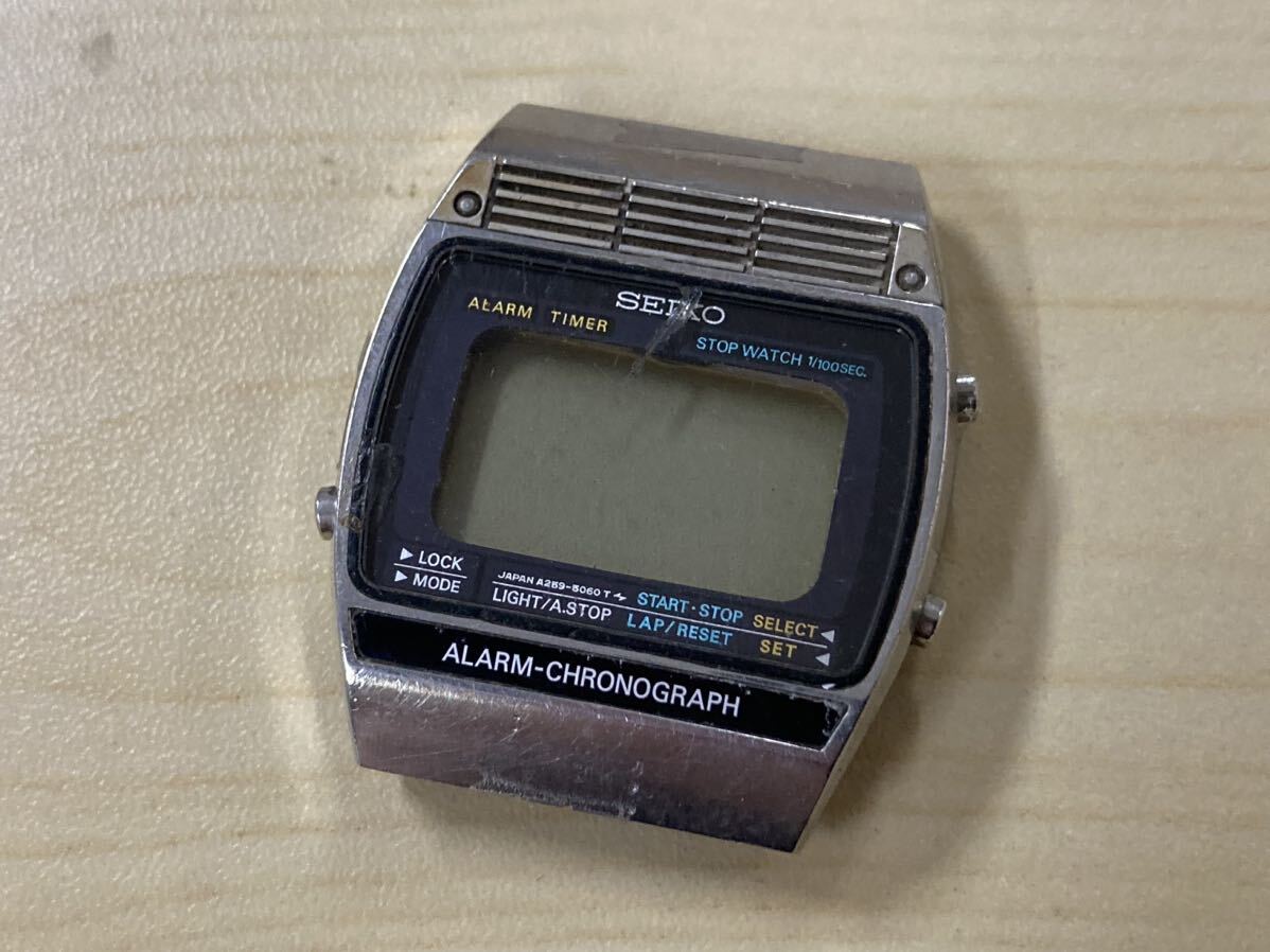 ④ セイコー　デジタル腕時計　ジャンク品　4個　SEIKO クオーツ　ビンテージ　アンティーク_画像3