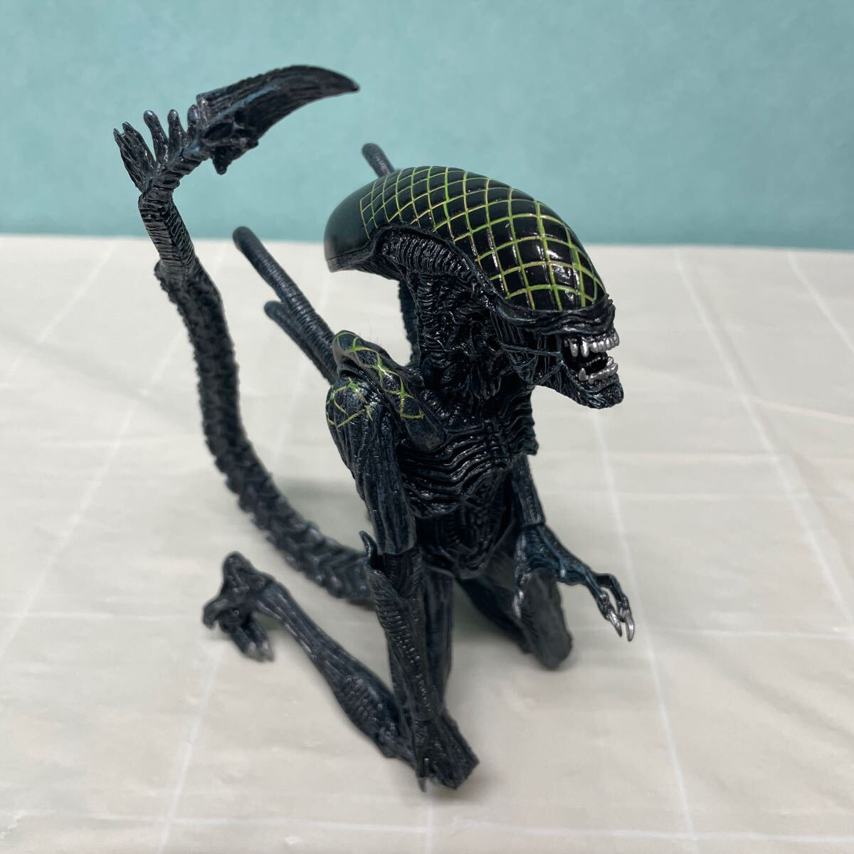 700/ NECA AVP ALIENS VS PREDATOR GRID ALIENS ネカ エイリアン プレデター　グリッドエイリアン_画像5