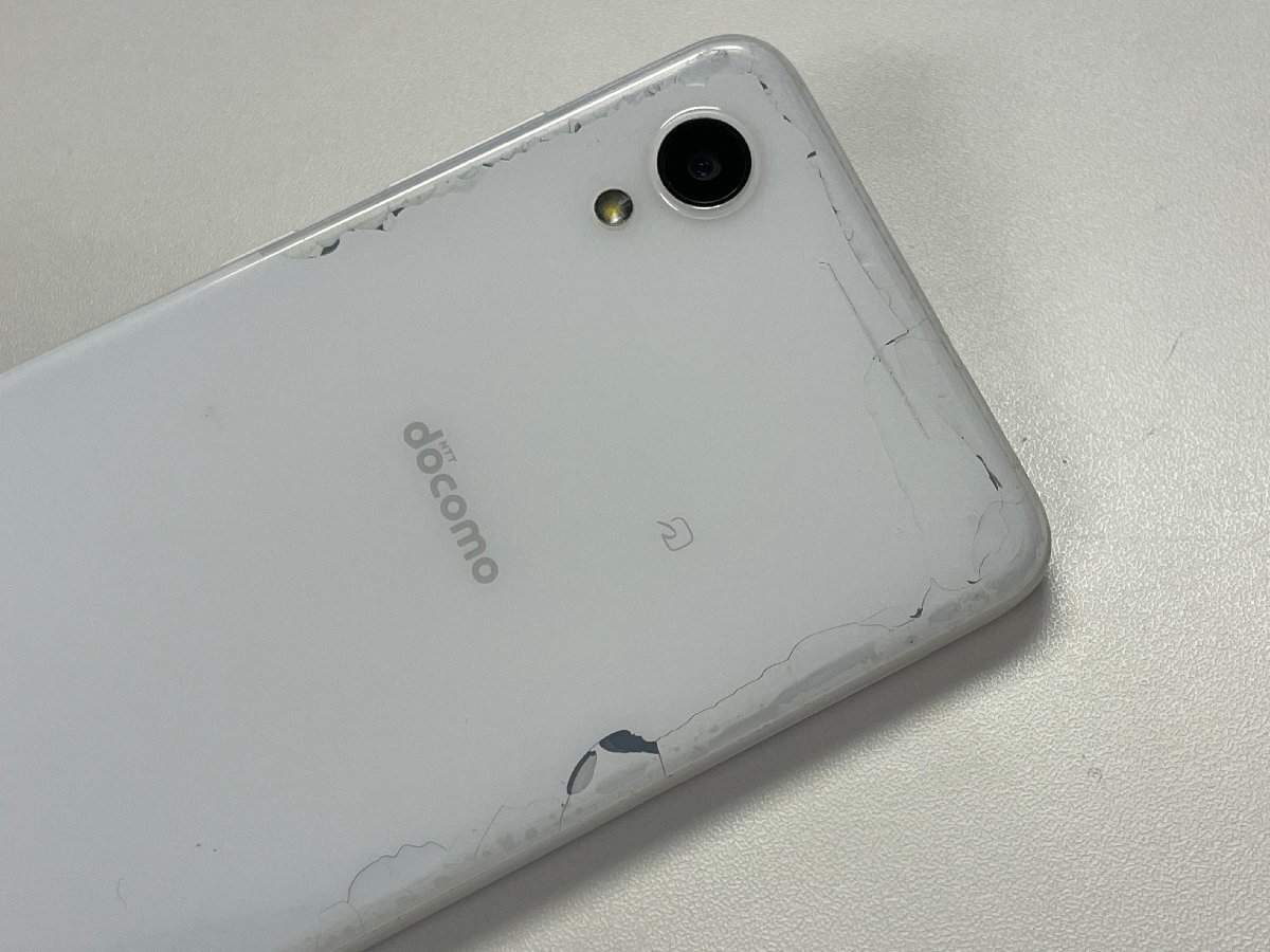 docomo SAMSUNG Galaxy A22 5G SC-56B ホワイト SIMロック解除済 ジャンク_画像3