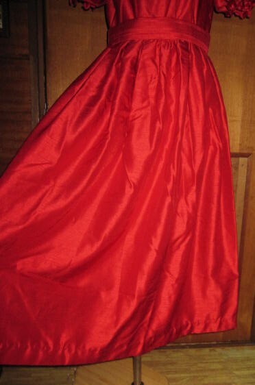 [中古]Belle Sophiaベルソフィア　赤 ドレス 袖に花飾り(11)_画像3