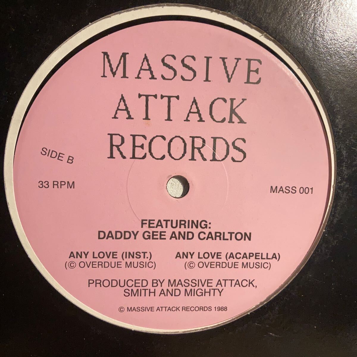 Massive Attack Featuring Daddy Gee And Carlton - Any Love_画像2