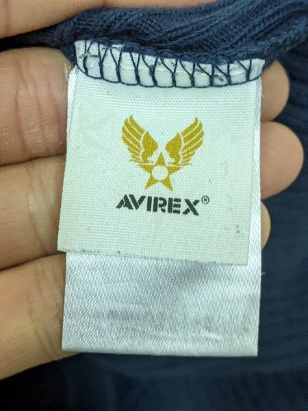 12．AVIREX アビレックス デカロゴ プリント タイガーシャーク 長袖 Vネック リブ Tシャツ ロンT ミリタリー メンズL 紺白x102の画像6