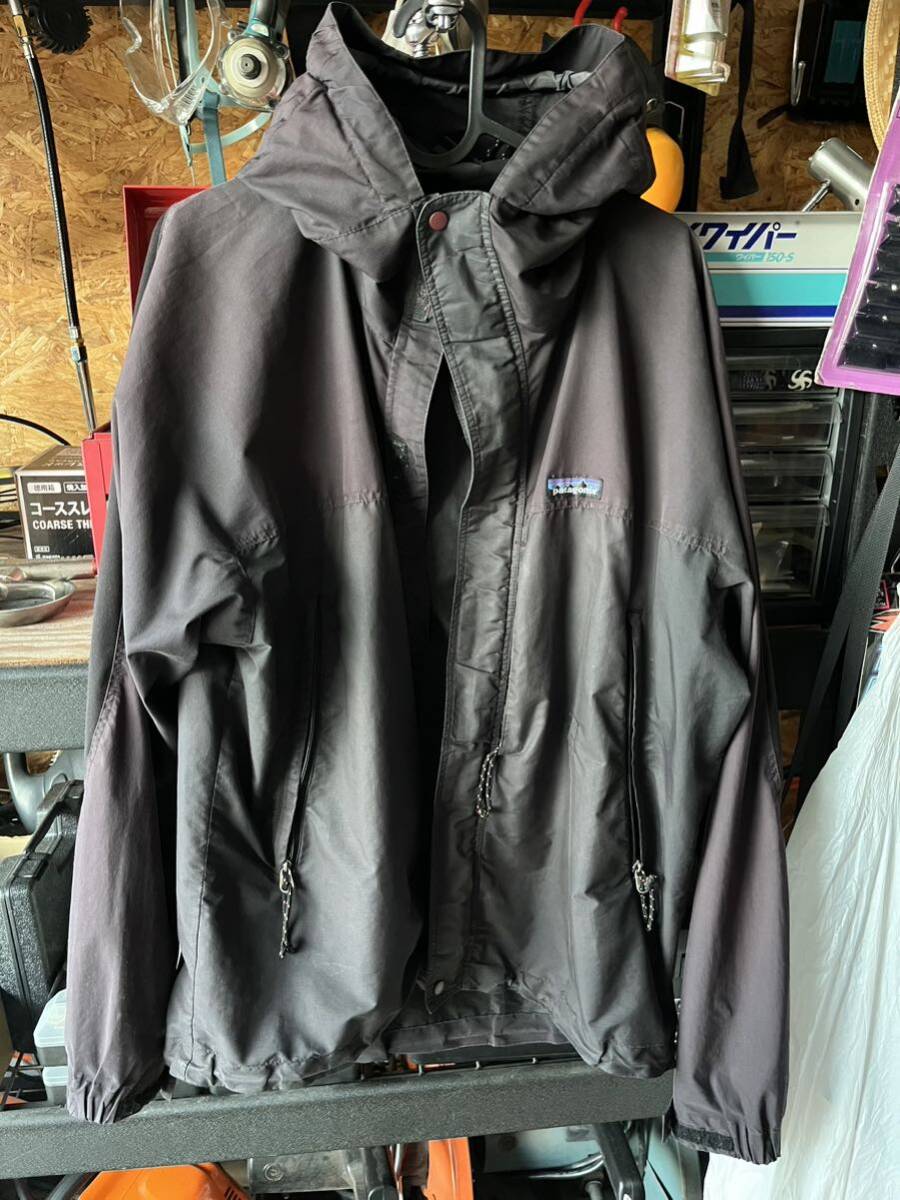 売り切り1000スタート　patagonia パタゴニア マウンテンパーカー マウンテンパーカージャケット ブラック フェード　L_画像1