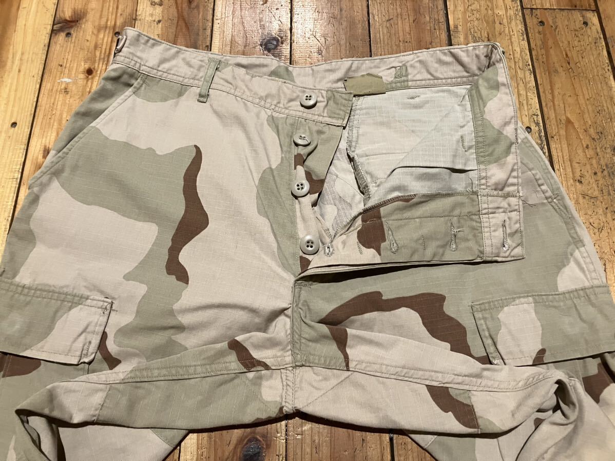  desert duck the US armed forces the truth thing M-R cargo pants 100 jpy start selling out old clothes army bread 97 year made military pants camouflage army camouflage 