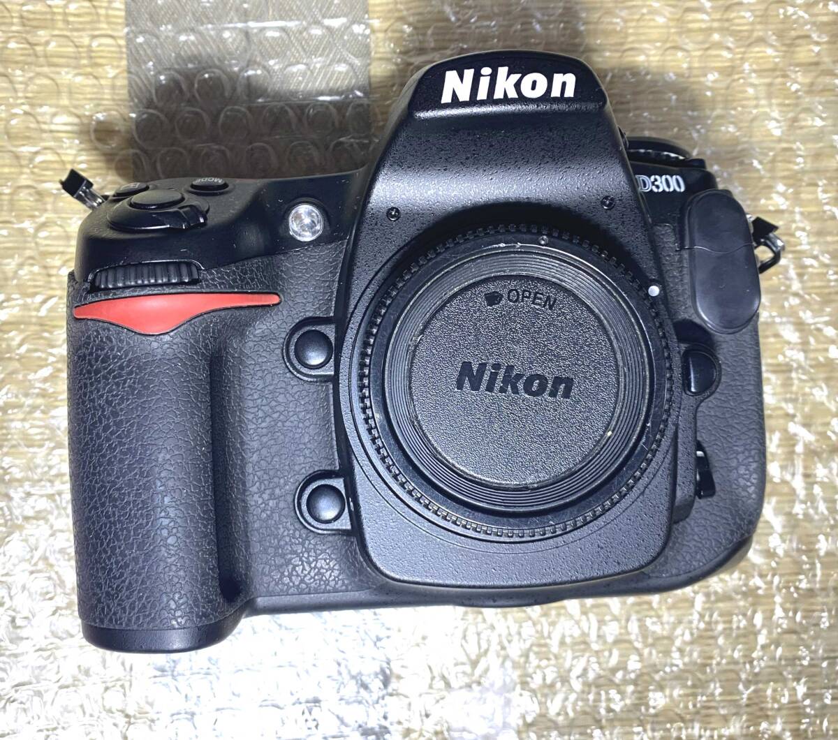 NIKON D300 デジカメ ボディ 説明書 充電器 バッテリー 中古動作品の画像1