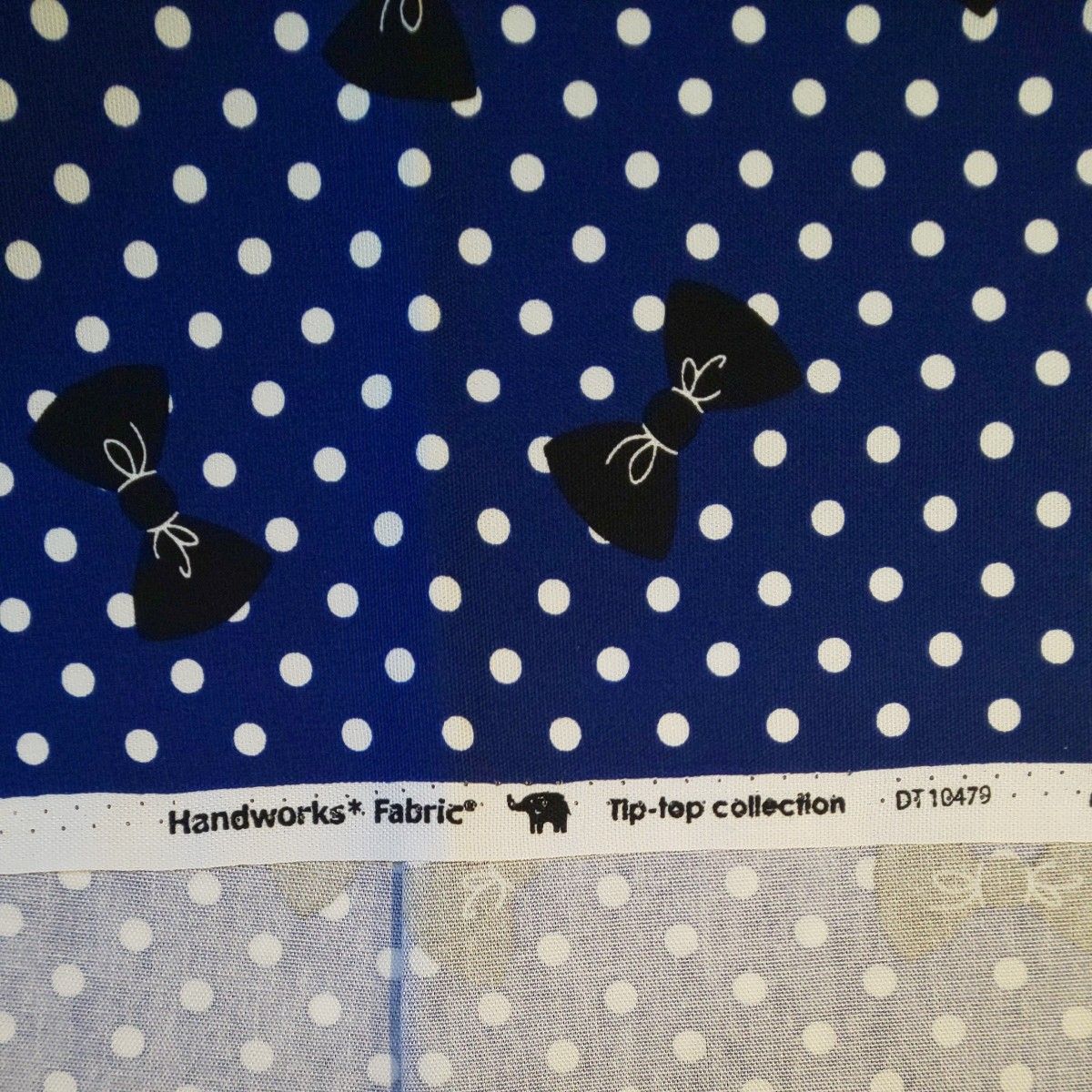 綿100％ Handworks Fabric オックス生地 ドット&リボン柄 ネイビー 生地巾約108cm×約50㎝