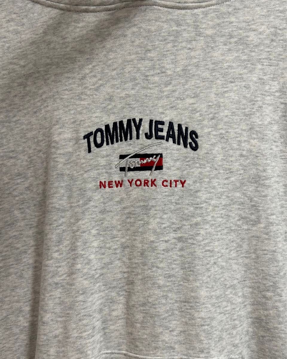 Tommy Hilfigerの半袖パーカーワンピース