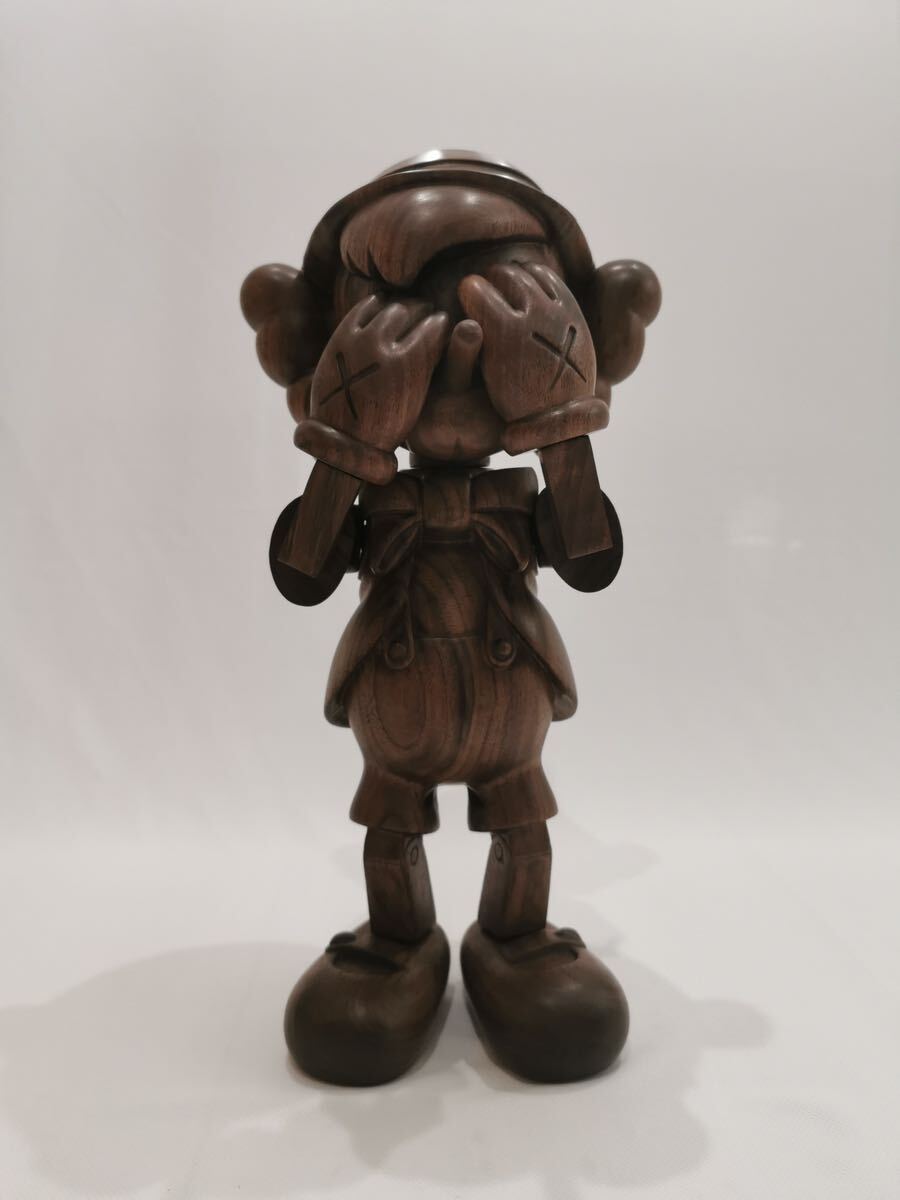 キューブリック、ベアブリック KAWS Karimoku Pinocchio Wood Sculpture
