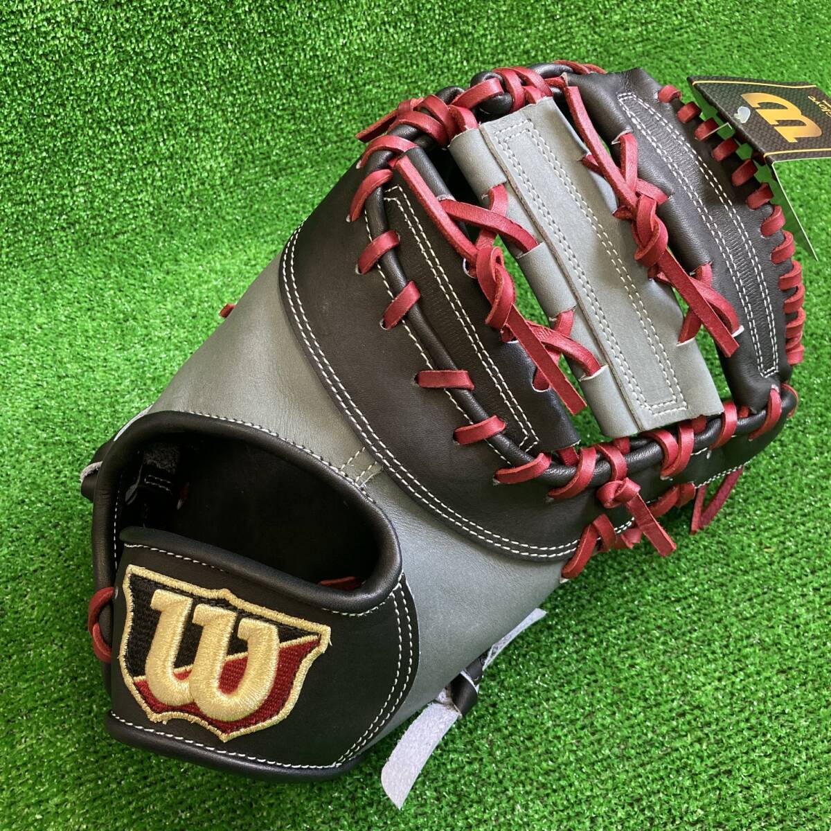 43 Wilson Softball ловец Первый человек с низов для обоих Mitts Black X Grey WBW101878 Новый