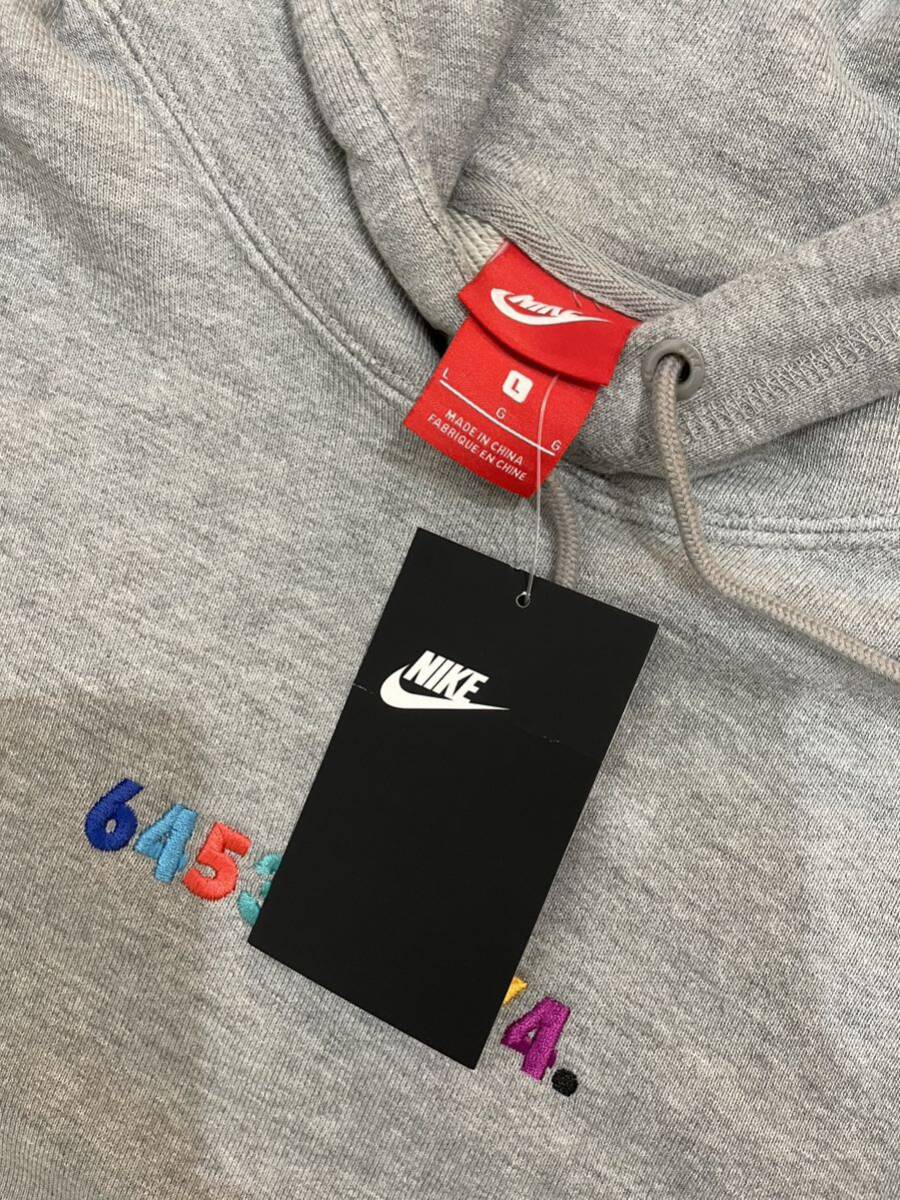 新品 未着用品 NIKE SOPH パーカー Lサイズの画像3