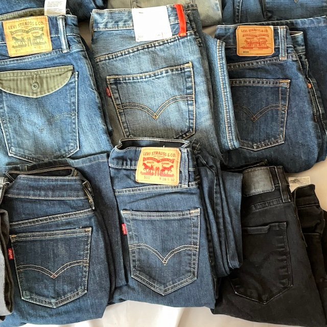 1スタ　リーバイスのみ　古着　A品　B品　ジーンズ　デニムパンツ　25着　セット　Levis メンズ　レディース まとめ売り 未洗濯_画像6