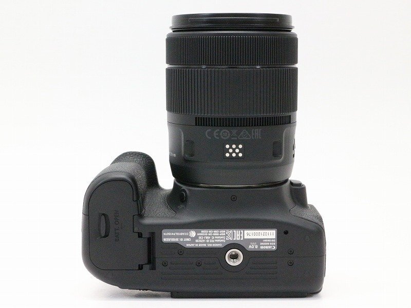 ●○【シャッター数2300回以下・元箱付】Canon EOS 80D EF-S18-135 IS USM レンズキット デジタル一眼レフカメラ キャノン●020852001m○●の画像5