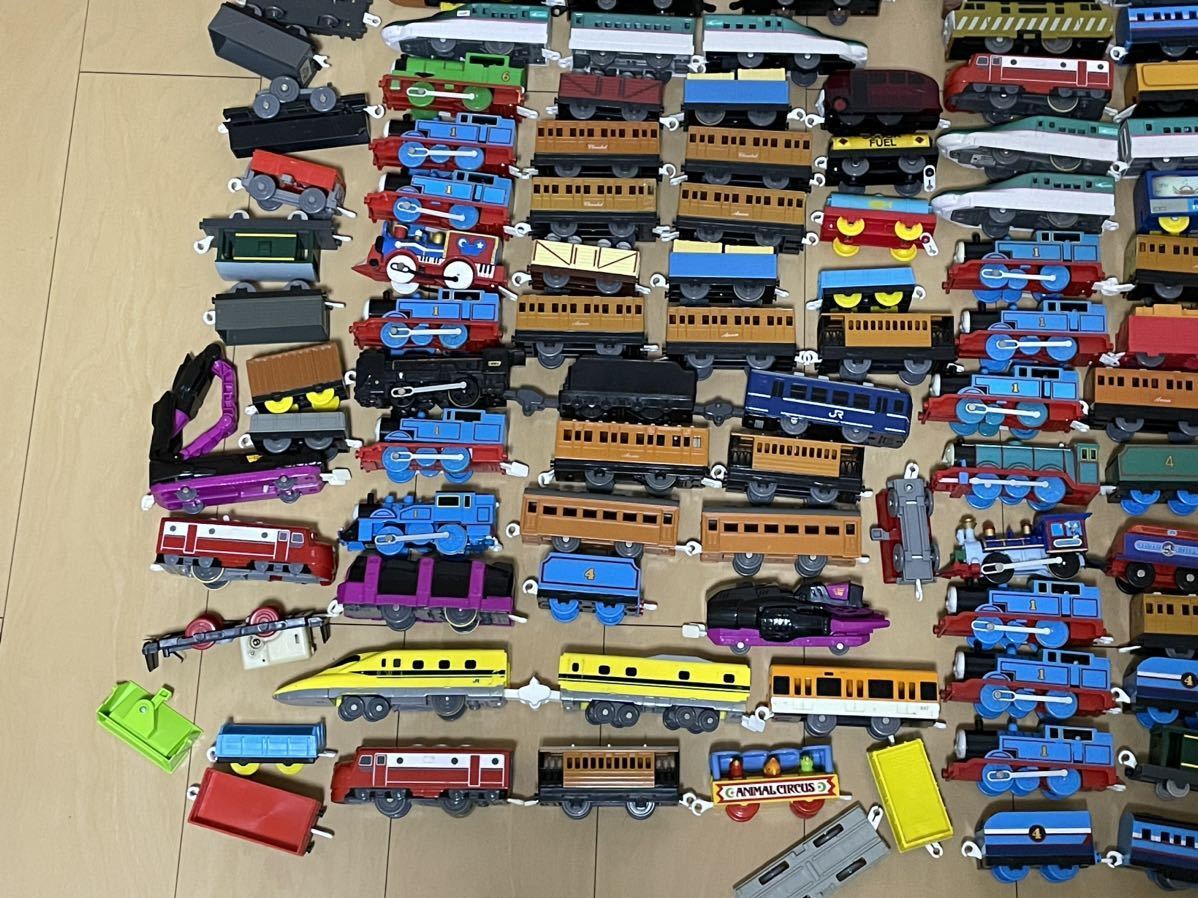 プラレール　車両　大量　ジャンク　トーマス　新幹線　など　動作未確認　子供のおもちゃ整理　120サイズ _画像4